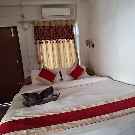 Hotel Shiva'S Dream Sauraha Exteriér fotografie