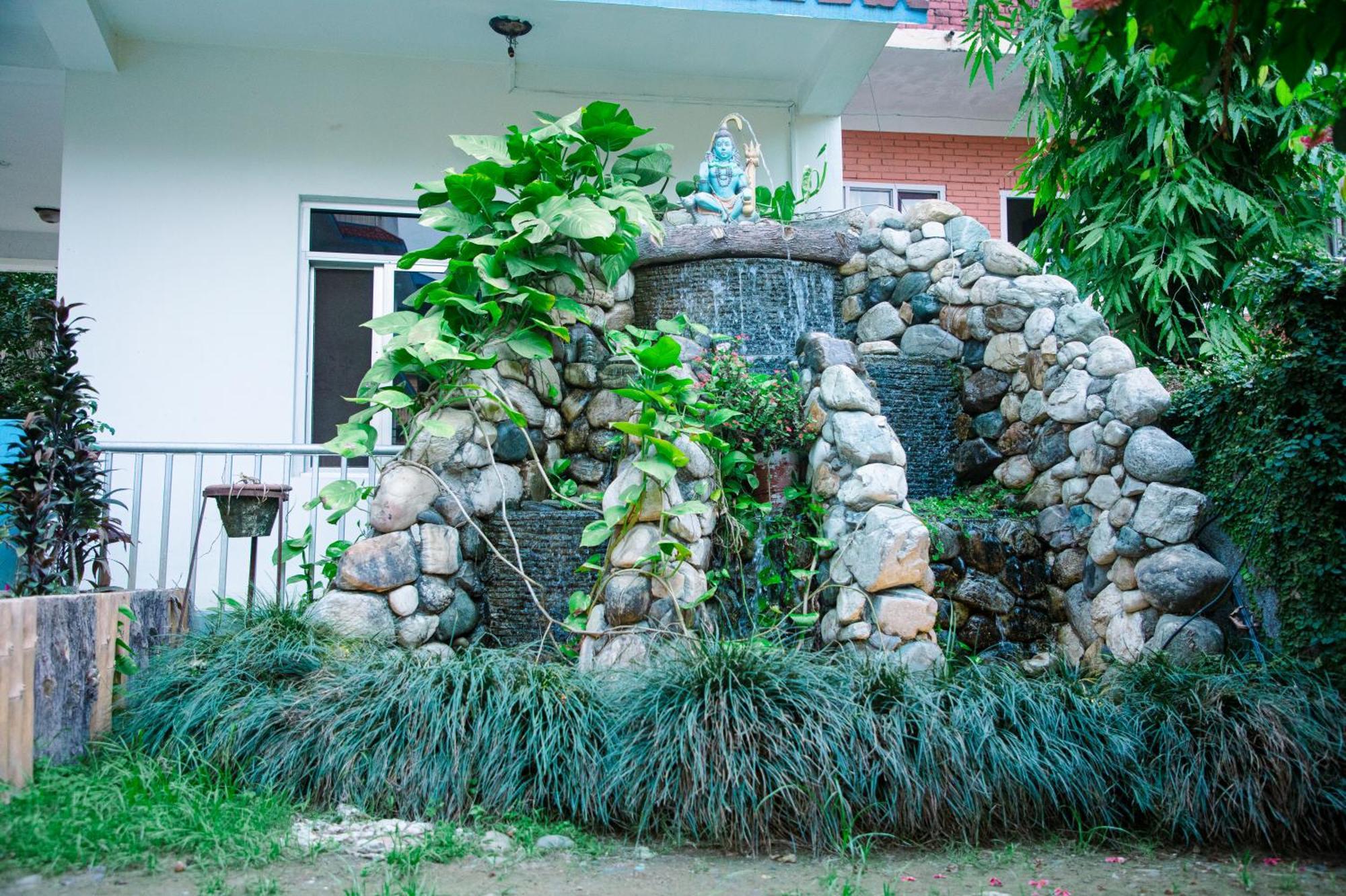 Hotel Shiva'S Dream Sauraha Exteriér fotografie