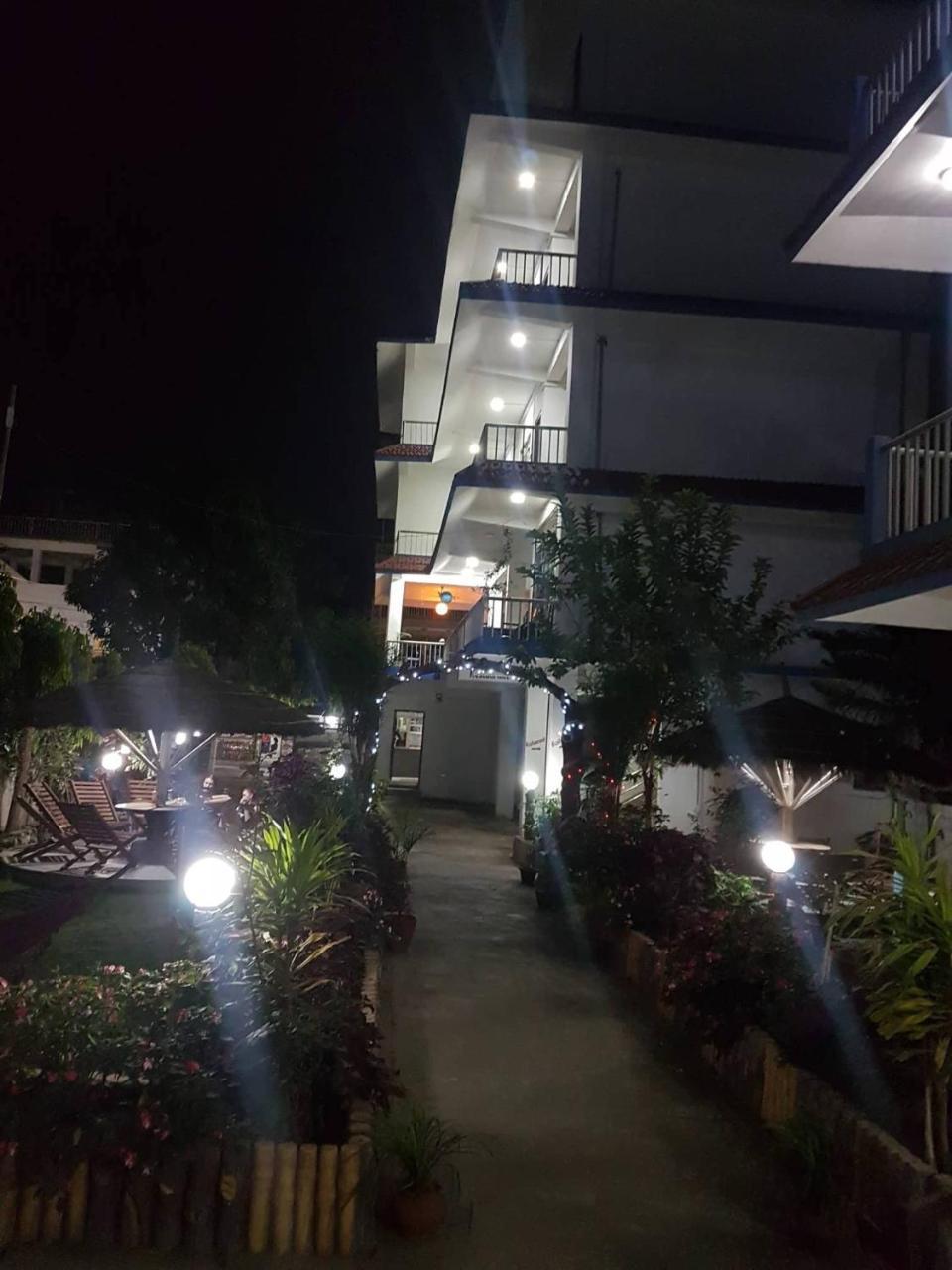 Hotel Shiva'S Dream Sauraha Exteriér fotografie